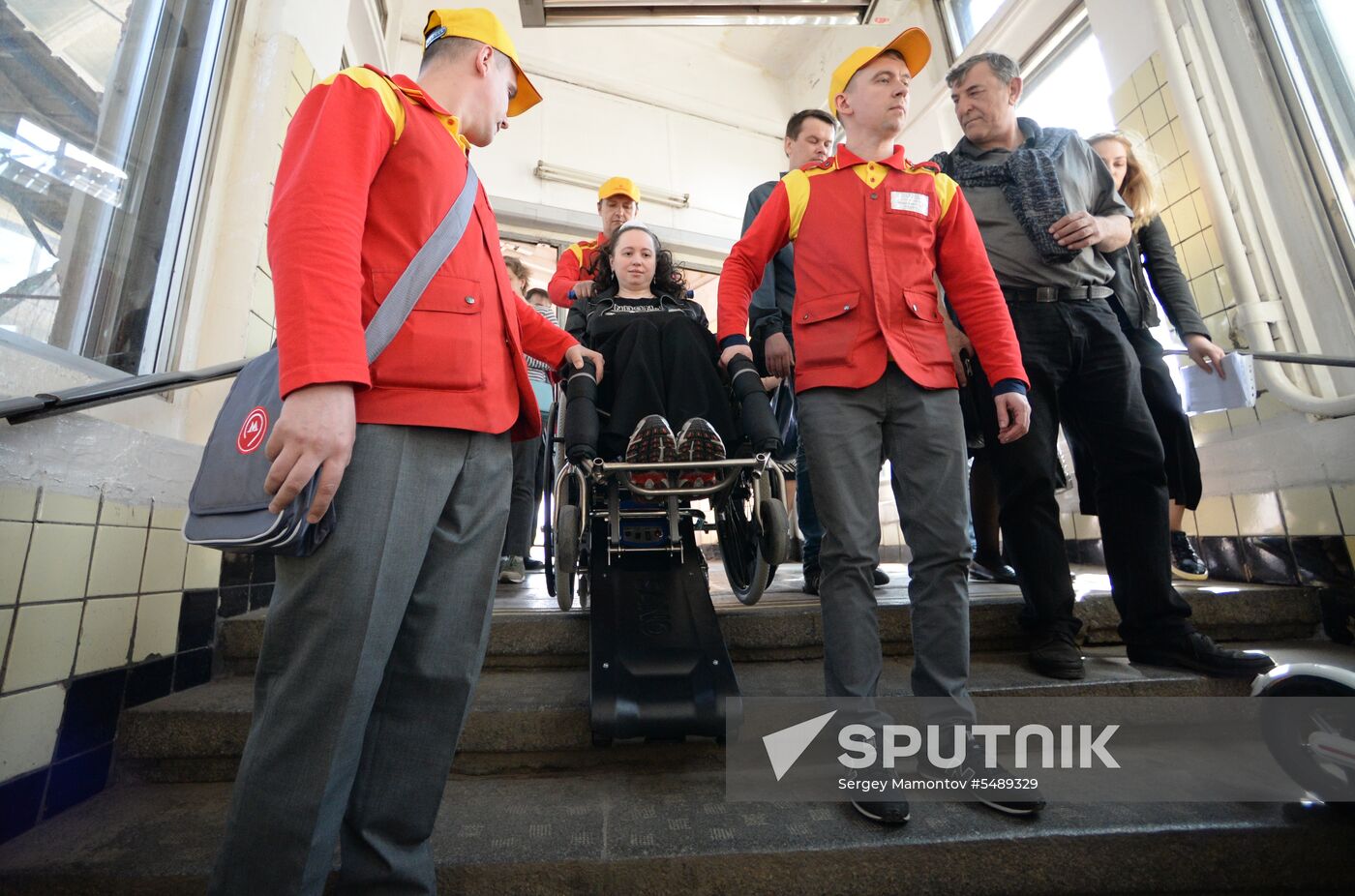 New stair lifts in Moscow Metro for people with disabilities