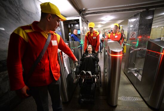 New stair lifts in Moscow Metro for people with disabilities