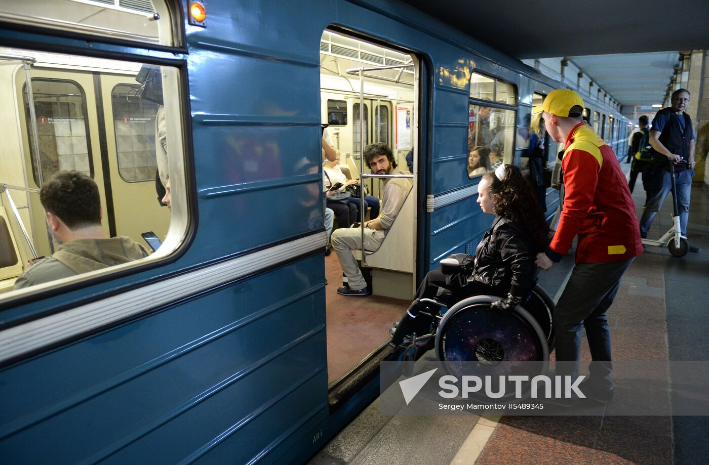New stair lifts in Moscow Metro for people with disabilities
