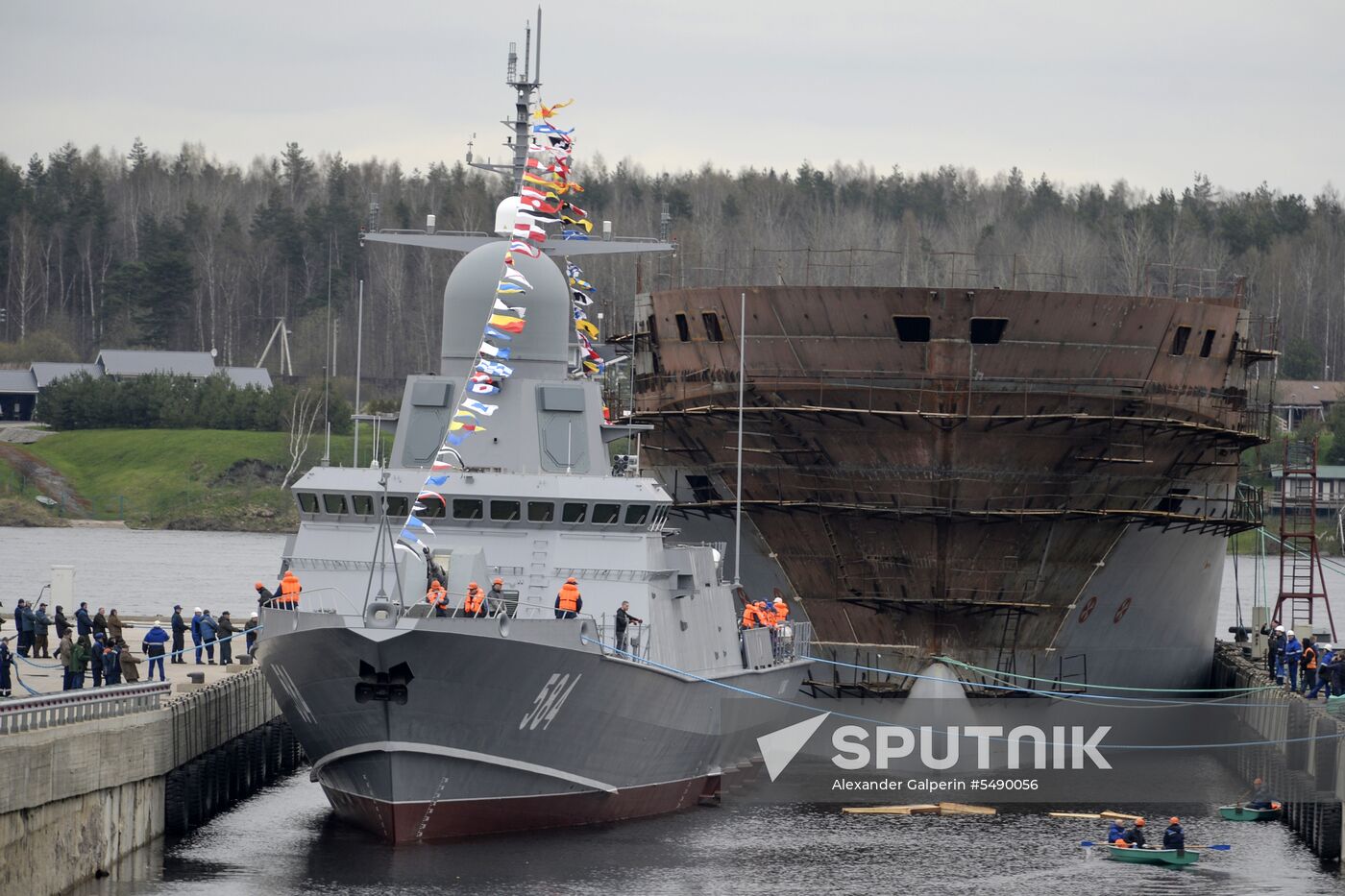 Shkval missile ship floated out in St. Petersburg