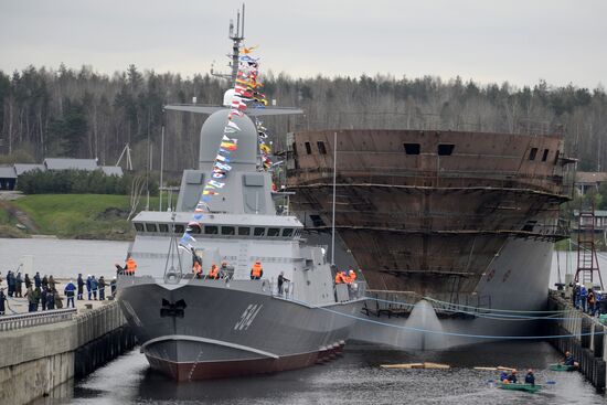 Shkval missile ship floated out in St. Petersburg