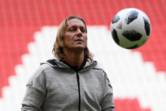 Michel Salgado visits Kazan Arena