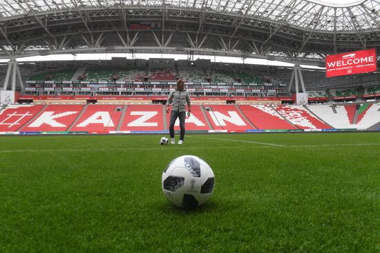 Michel Salgado visits Kazan Arena