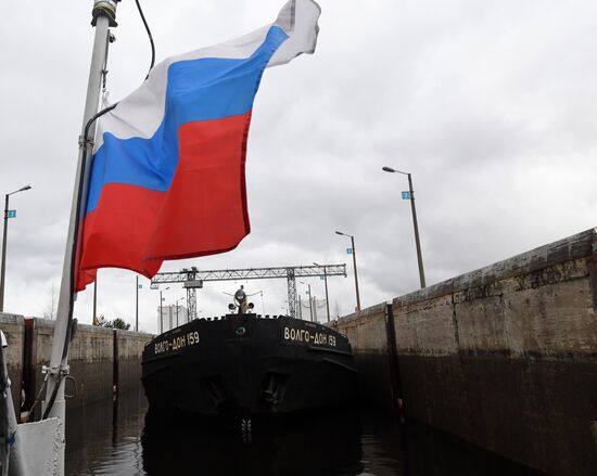 Navigation in Volga-Baltic Waterway