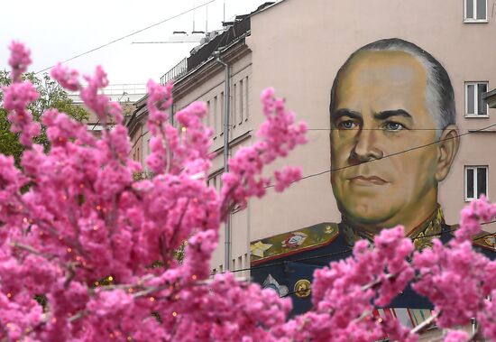 Moscow decorated ahead of Victory Day celebrations