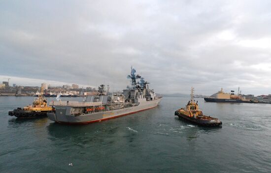 Pacific Fleet ship Admiral Tributs sets out on mission in Asia Pacific Region