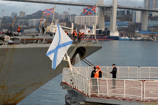 Pacific Fleet ship Admiral Tributs sets out on mission in Asia Pacific Region