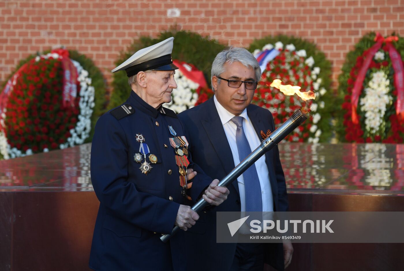 Maintenance of eternal flame burners at Tomb of Unknown Soldier