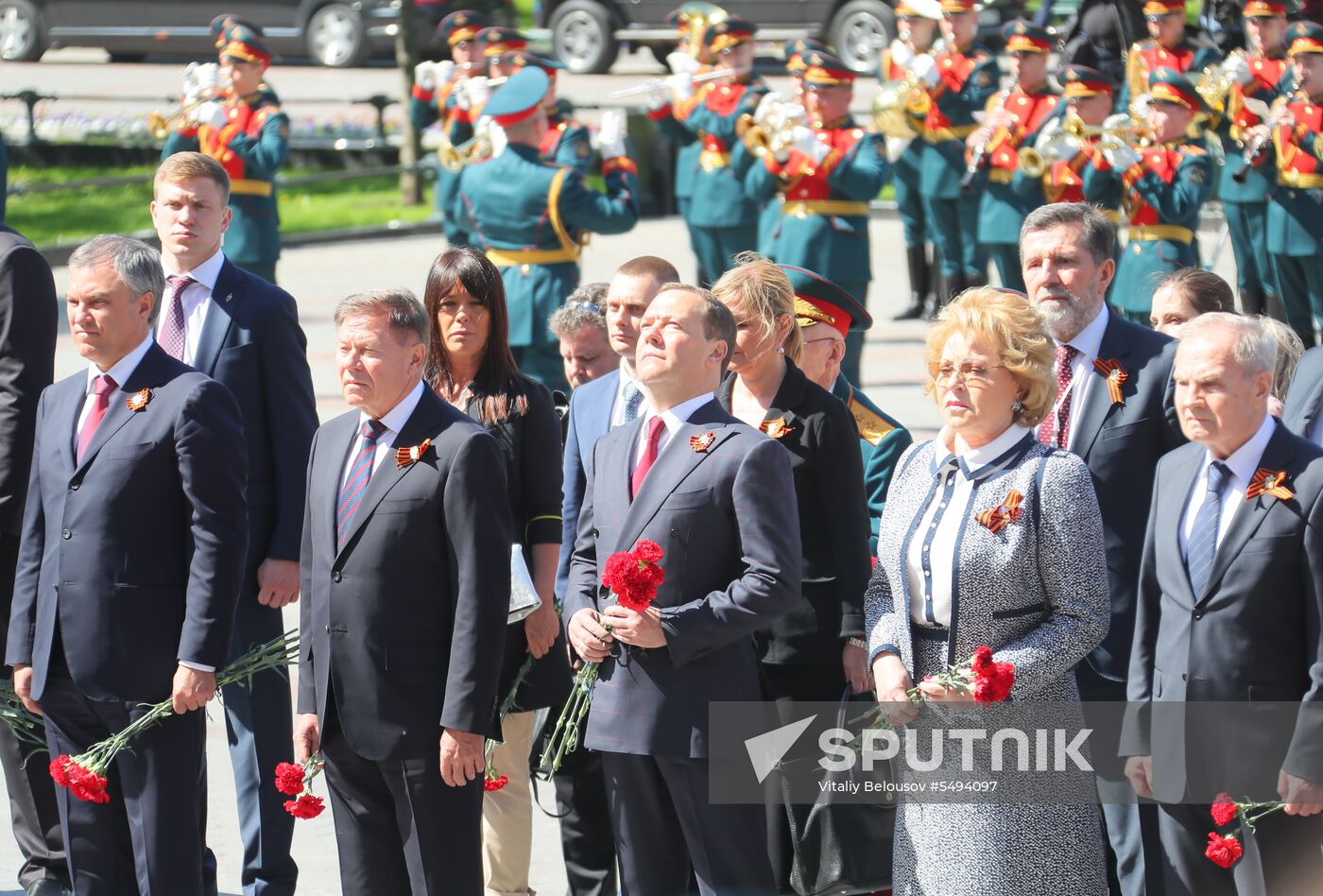 President Vladimir Putin and Prime Minister Dmitry Medvedev at wreath-laying ceremony at Unknown Soldiers' Tomb