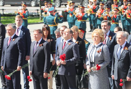 President Vladimir Putin and Prime Minister Dmitry Medvedev at wreath-laying ceremony at Unknown Soldiers' Tomb