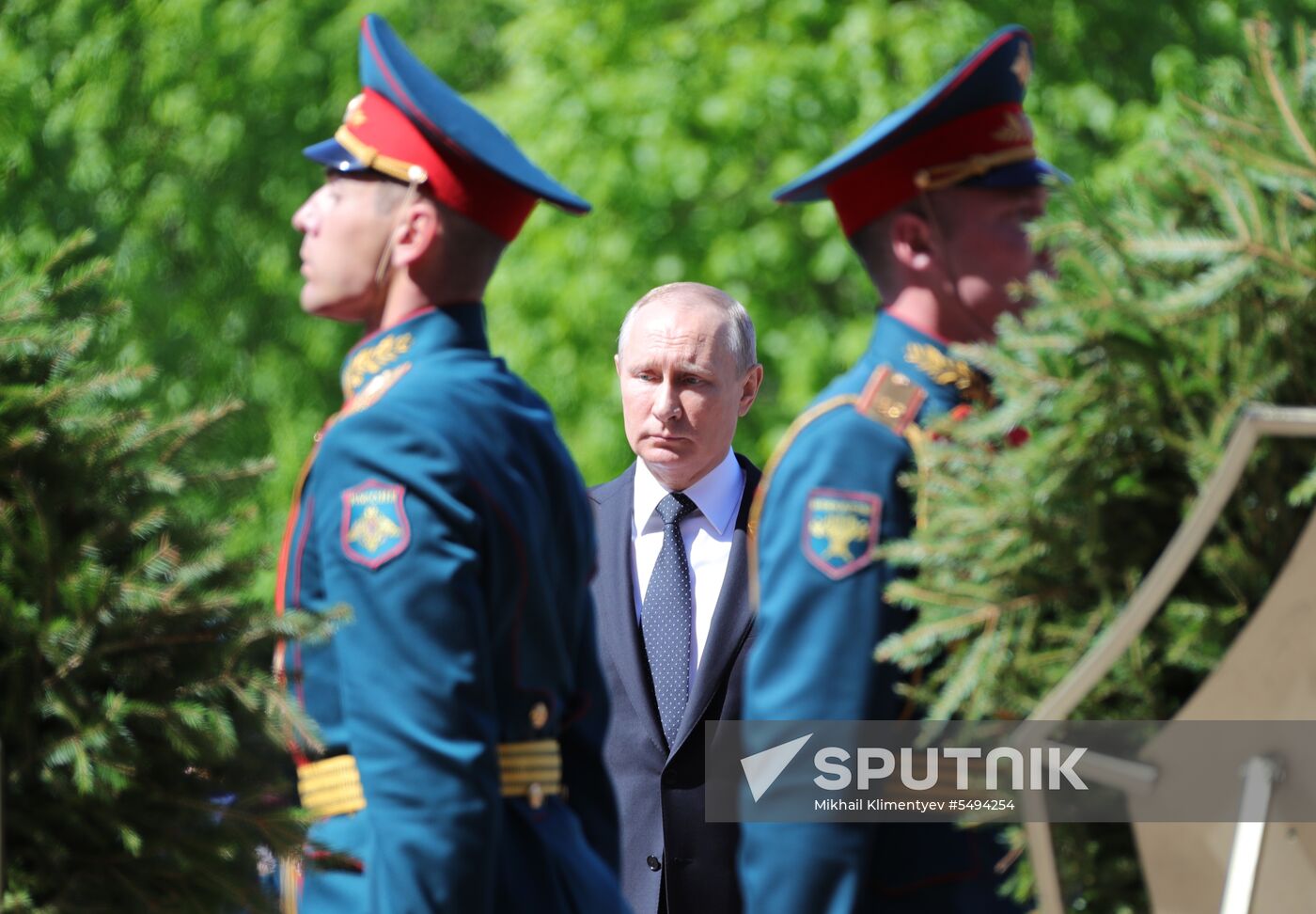 President Vladimir Putin and Prime Minister Dmitry Medvedev at wreath-laying ceremony at Unknown Soldiers' Tomb