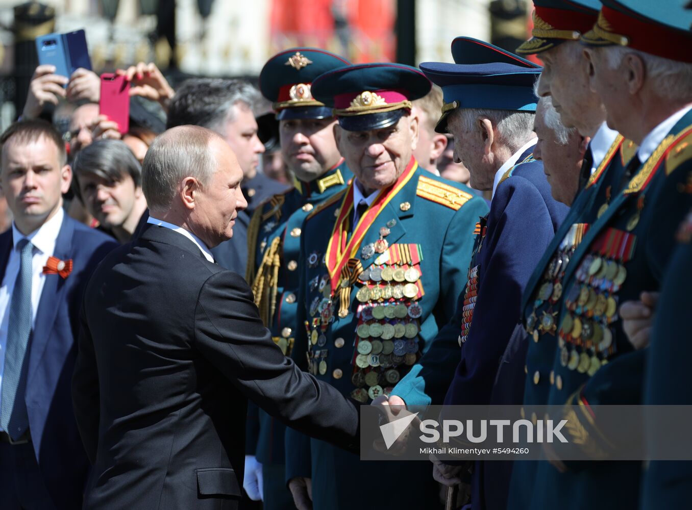 President Vladimir Putin and Prime Minister Dmitry Medvedev at wreath-laying ceremony at Unknown Soldiers' Tomb