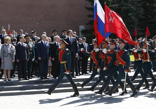 President Vladimir Putin and Prime Minister Dmitry Medvedev at wreath-laying ceremony at Unknown Soldiers' Tomb