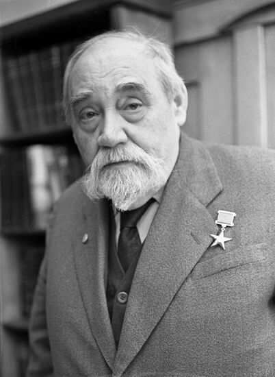Veteran CPSU member Fyodor Petrov