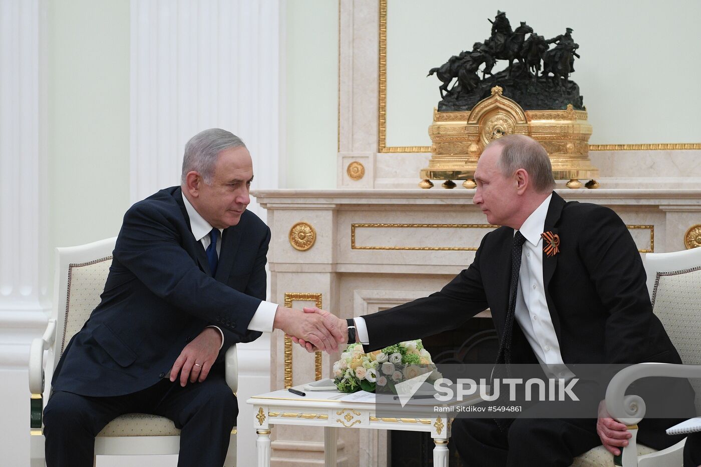 Vladimir Putin meets with Israeli Prime Minister Benjamin Netanyahu