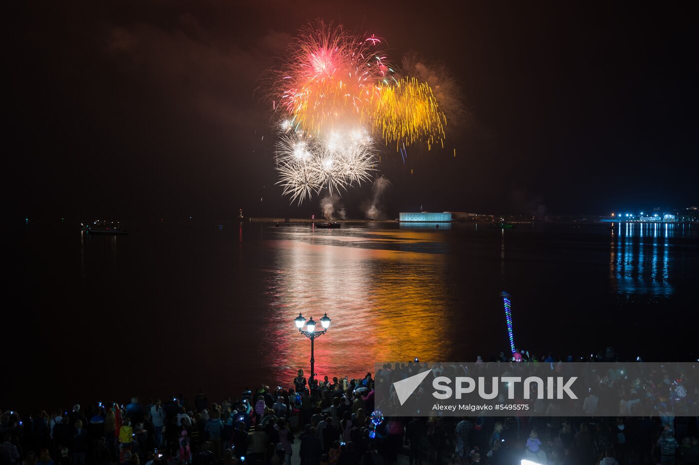 Fireworks display to mark Victory Day in Russian regions
