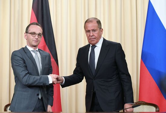 Russian Foreign Minister Sergei Lavrov meets with German Foreign Minister Heiko Maas