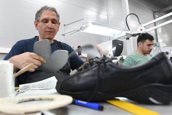Shoe manufacturing at Orthomoda