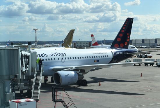 Brussels airlines jet