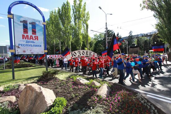 Celebration of the DPR's declaration of independence in Donetsk
