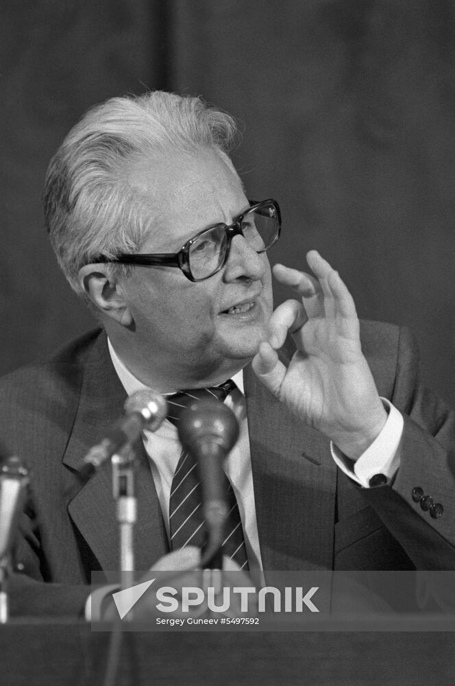 Leader of Social Democratic Party of Germany Hans-Jochen Vogel visits the USSR