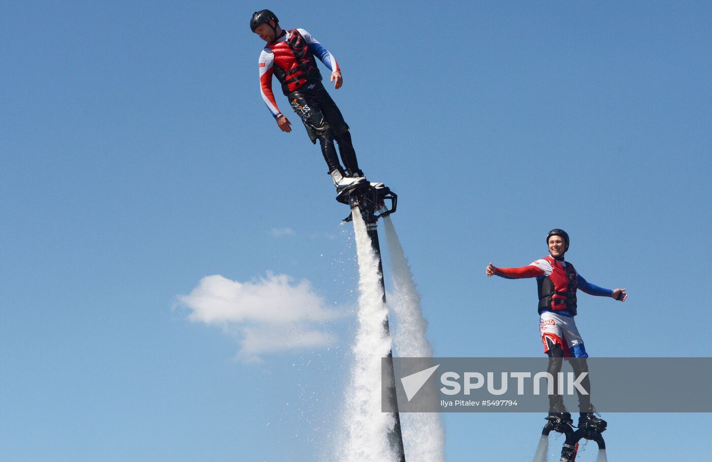 Parade marks Moskva River navigation season opening