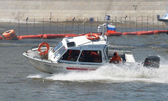 Parade marks Moskva River navigation season opening