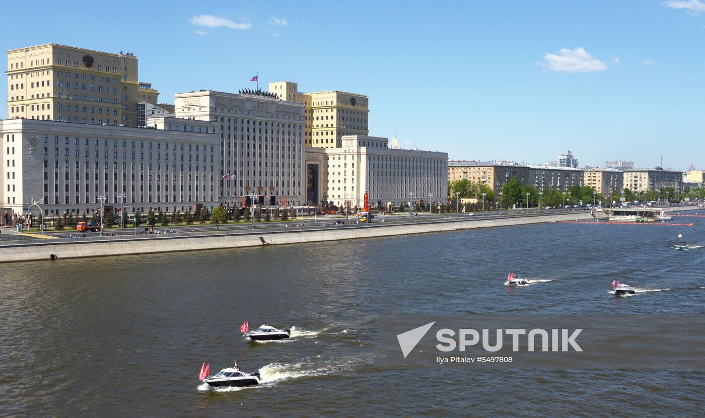 Parade marks Moskva River navigation season opening
