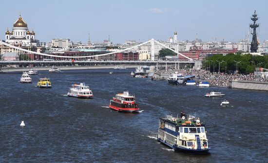 Parade marks Moskva River navigation season opening
