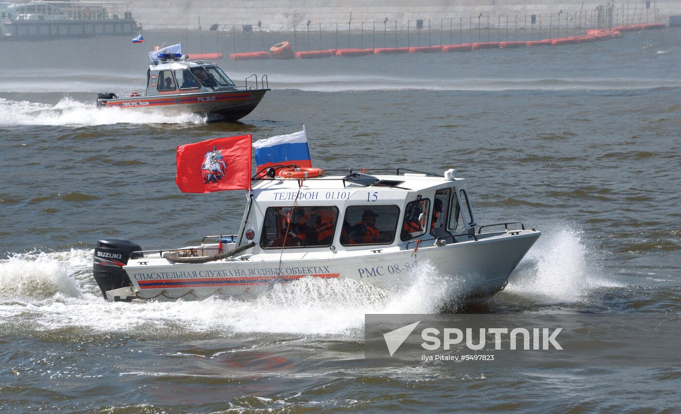Parade marks Moskva River navigation season opening