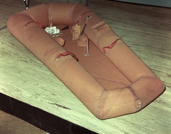 Inflatable boat for cosmonauts