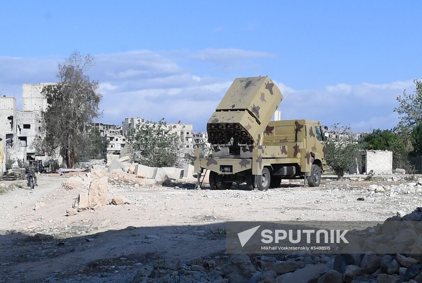Update from Yarmouk refugee camp area in southern suburb of Damascus