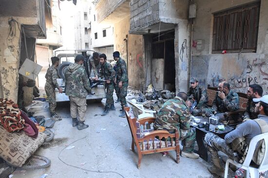 Update from Yarmouk refugee camp area in southern suburb of Damascus