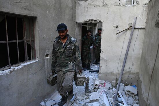 Update from Yarmouk refugee camp area in southern suburb of Damascus