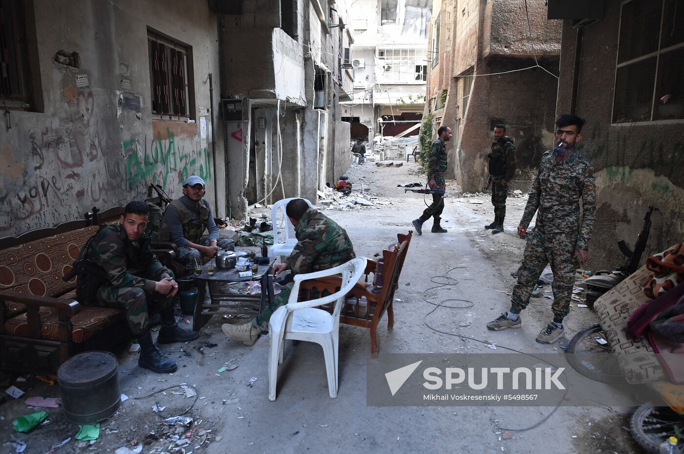 Update from Yarmouk refugee camp area in southern suburb of Damascus
