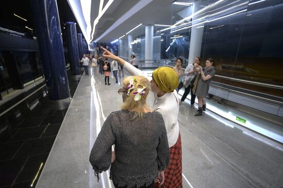 Novokrestovskaya metro station opens in St. Petersburg