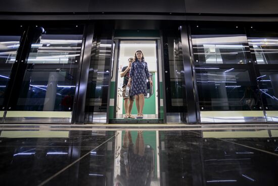 Novokrestovskaya metro station opens in St. Petersburg