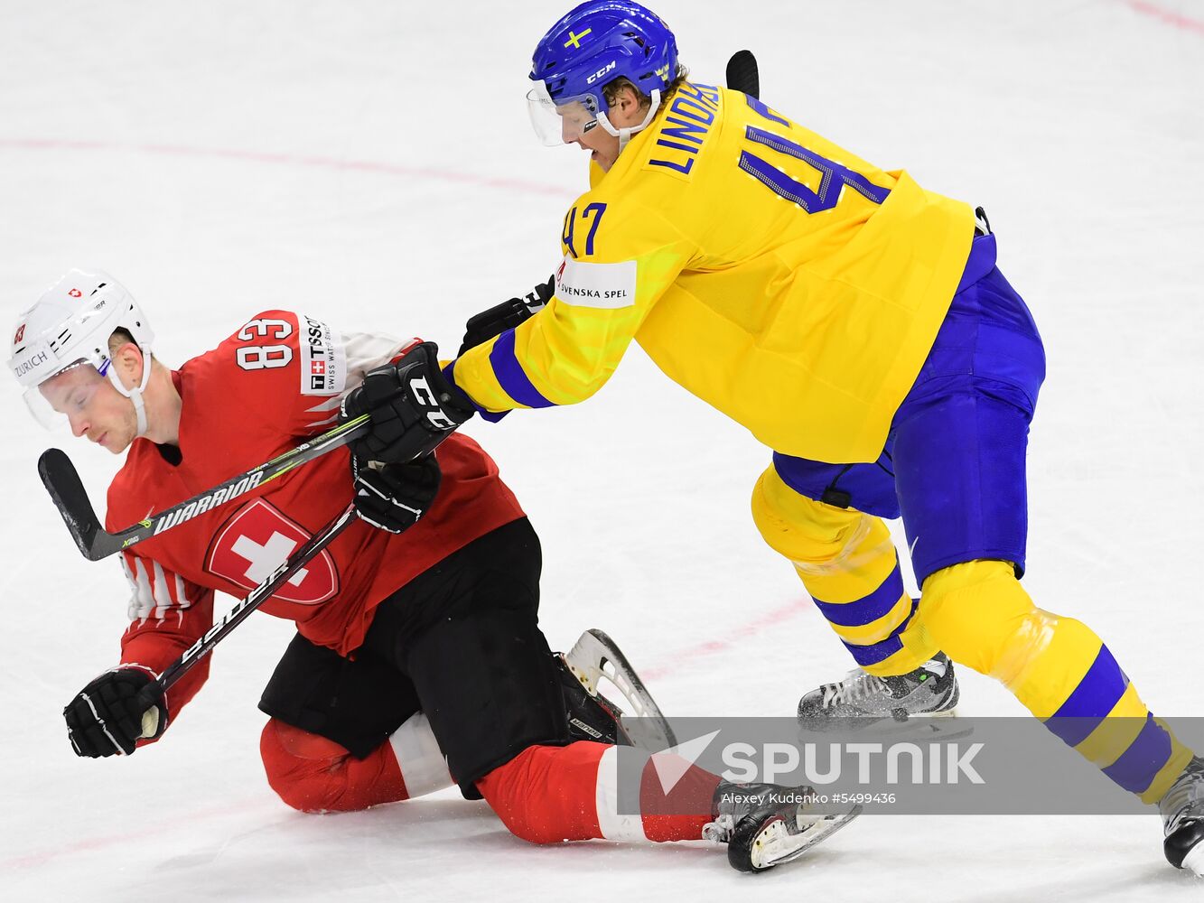 Ice hockey. 2018 IIHF World Championship. Switzerland vs. Sweden