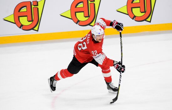 Ice hockey. 2018 IIHF World Championship. Switzerland vs. Sweden