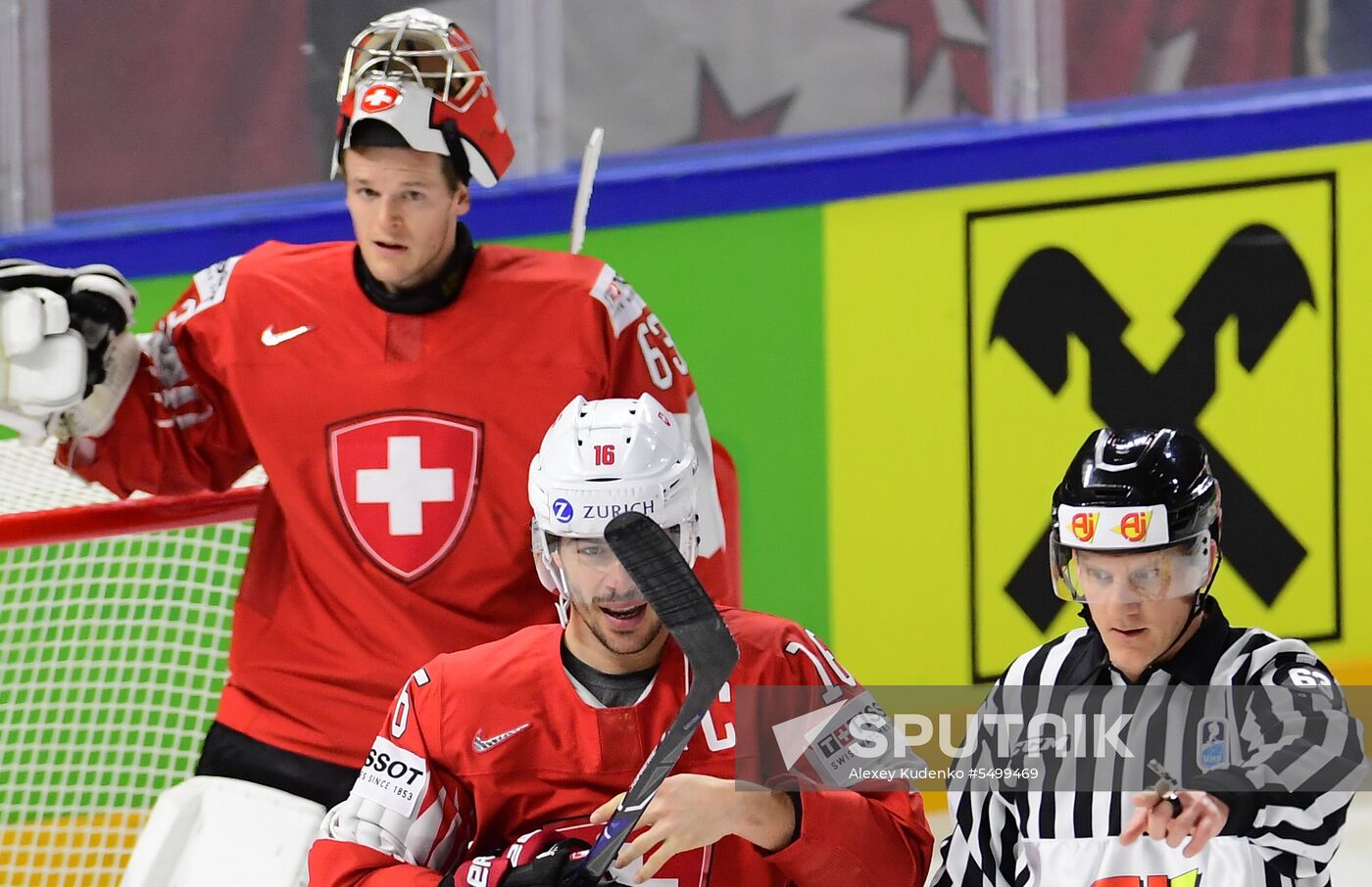 Ice hockey. 2018 IIHF World Championship. Switzerland vs. Sweden