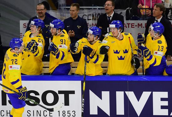 Ice hockey. 2018 IIHF World Championship. Switzerland vs. Sweden