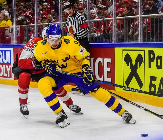 Ice hockey. 2018 IIHF World Championship. Switzerland vs. Sweden