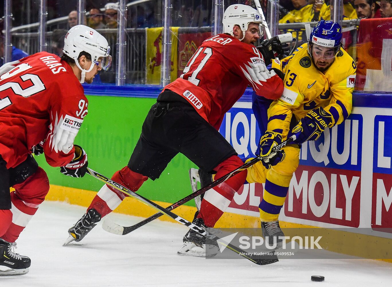 Ice hockey. 2018 IIHF World Championship. Switzerland vs. Sweden