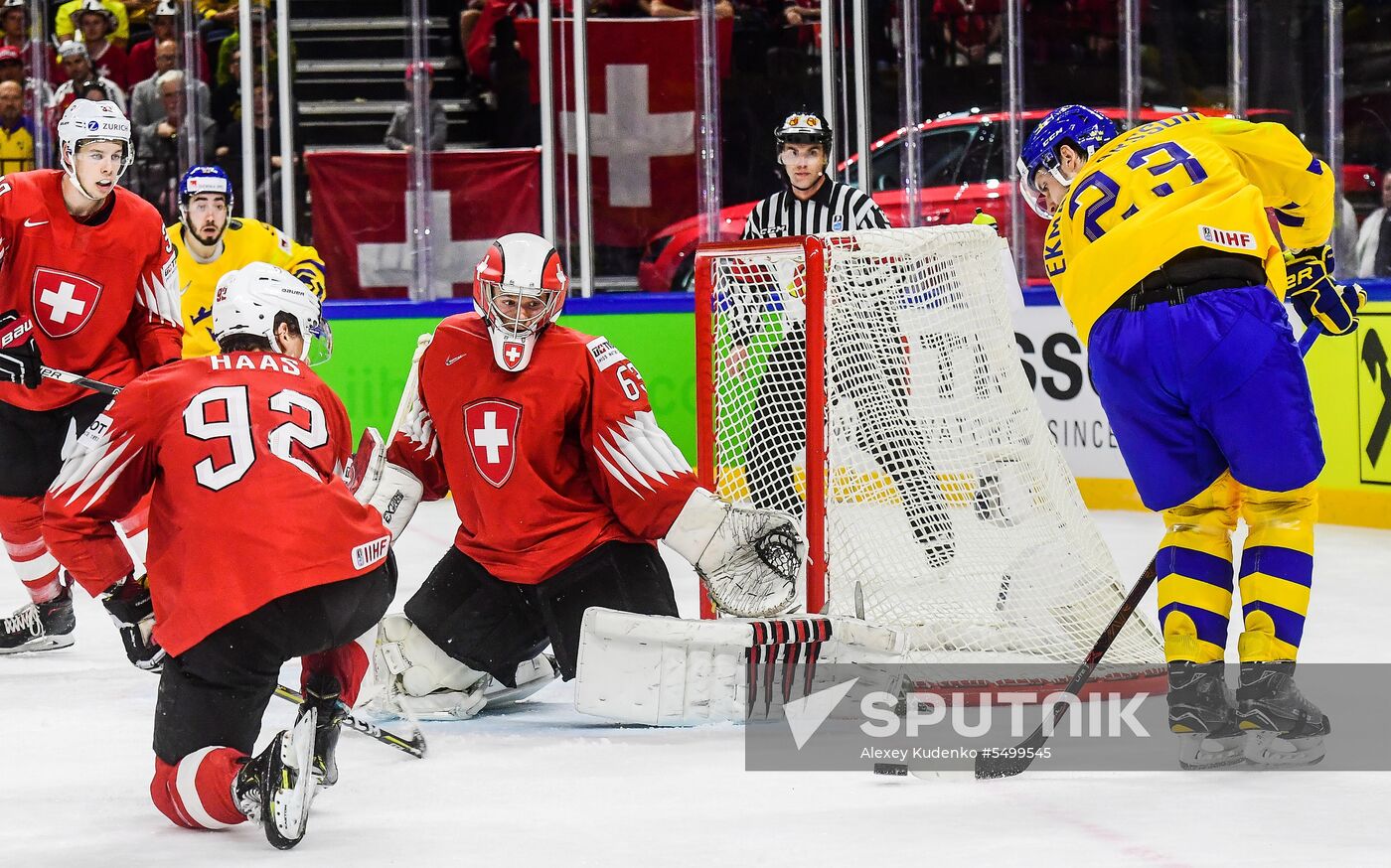 Ice hockey. 2018 IIHF World Championship. Switzerland vs. Sweden