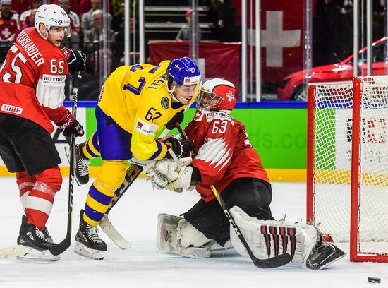 Ice hockey. 2018 IIHF World Championship. Switzerland vs. Sweden
