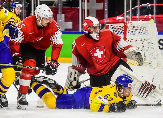 Ice hockey. 2018 IIHF World Championship. Switzerland vs. Sweden