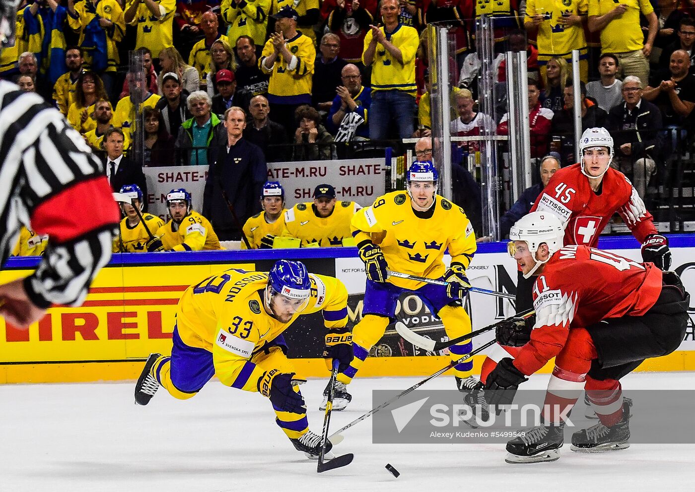Ice hockey. 2018 IIHF World Championship. Switzerland vs. Sweden