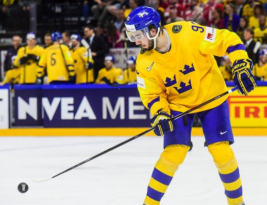 Ice hockey. 2018 IIHF World Championship. Switzerland vs. Sweden