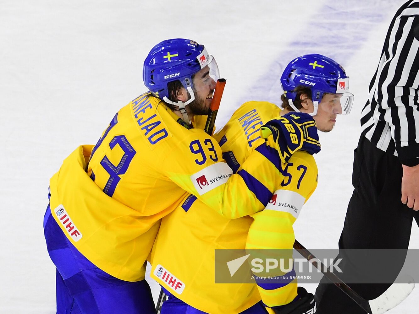 Ice hockey. 2018 IIHF World Championship. Switzerland vs. Sweden