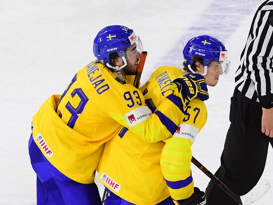 Ice hockey. 2018 IIHF World Championship. Switzerland vs. Sweden